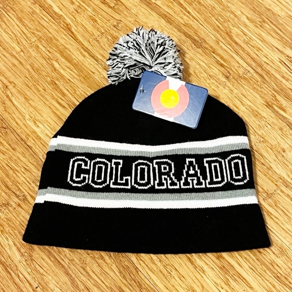 NWT! Black and White Unisex Pom-Pom Knit SPELL-Out COLORADO Kid's Beanie. OS - Picture 3 of 7
